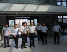 <b>山西省民營(yíng)經(jīng)濟(jì)發(fā)展局樊偉強(qiáng)局長(zhǎng)、運(yùn)城經(jīng)濟(jì)技術(shù)開(kāi)發(fā)區(qū)副主任魯若鵬一行蒞臨</b>